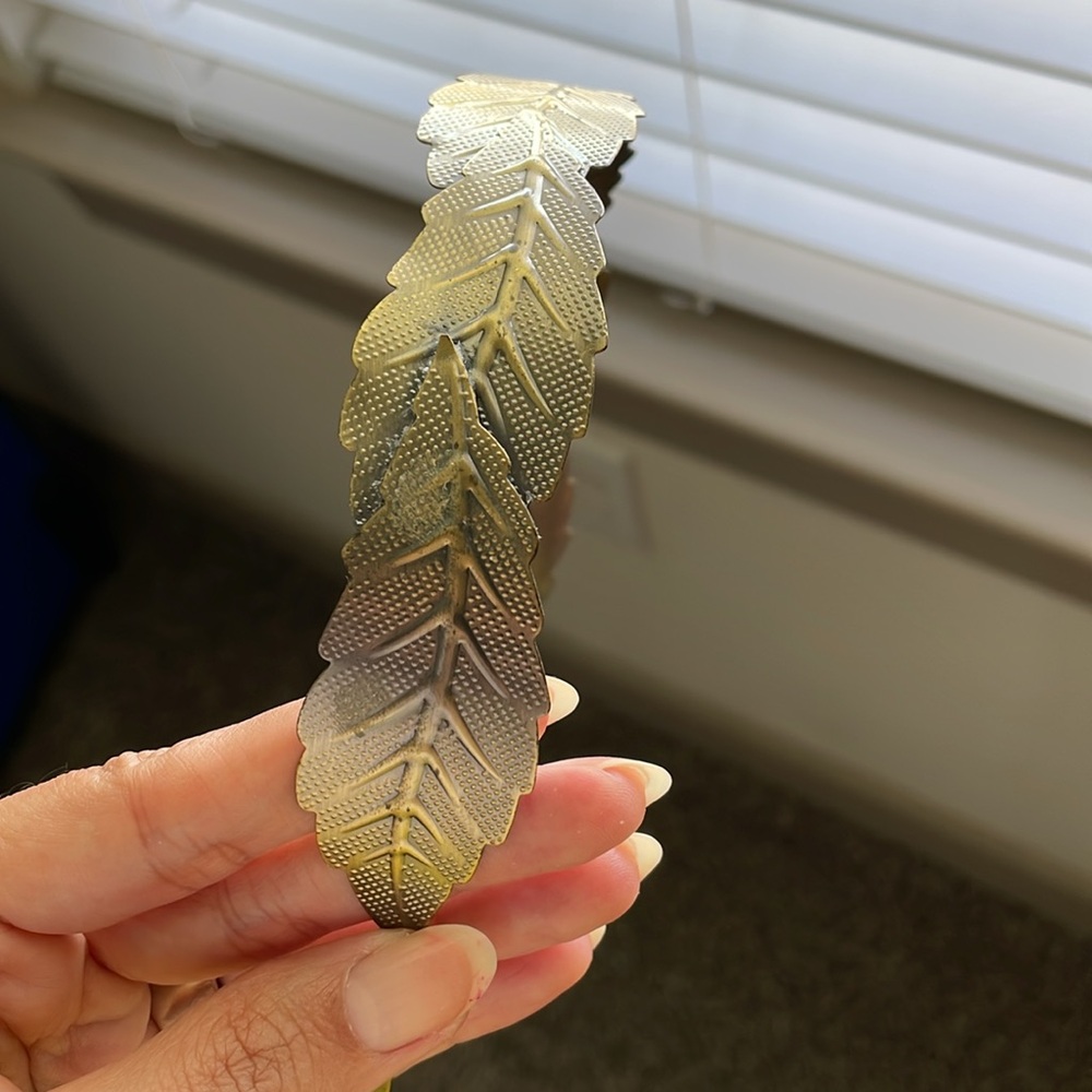 BCBG gold leaf headband - Picture 15 of 17